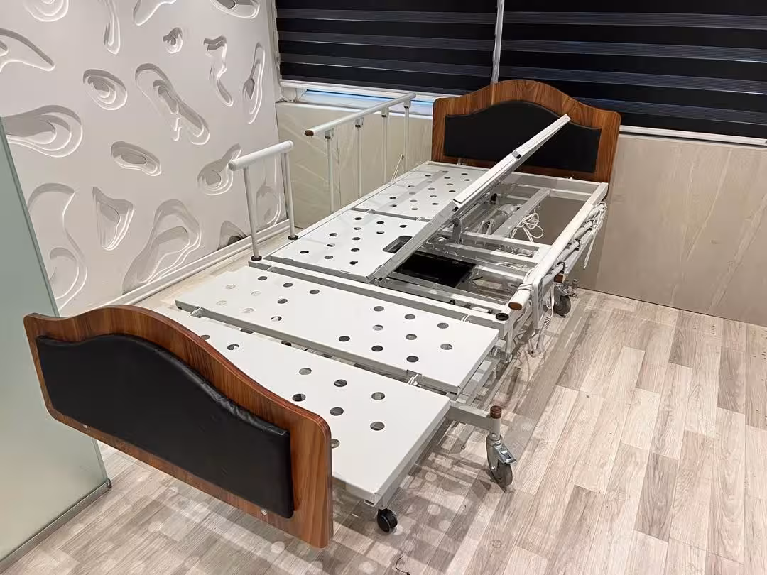 تخت هفت حالته لترال برقی با بدساید خشابی -دارای حالت صندلی شونده و لگن خور