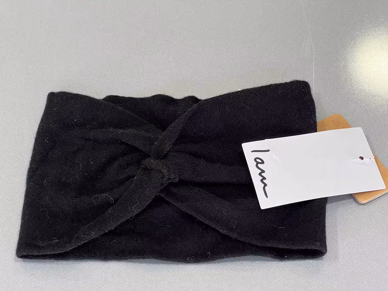 هدبند گره‌ ای مشکی برند I am