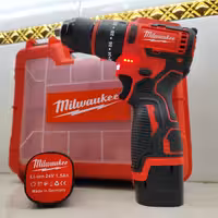 دریل شارژی چکشی 24 ولت میلواکی موتور براشلس دو باطری پیچ گوشتی شارژی میلواکی 24 ولت دوباتری همراه لوازم و ساک bmc