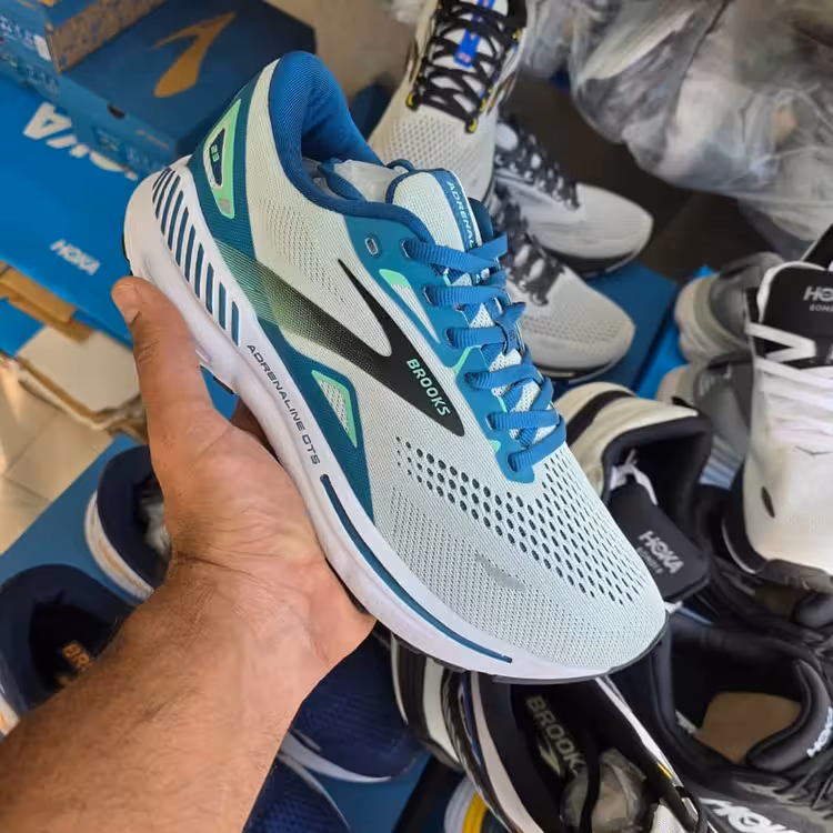 کتونی بروکس آدرنالین جی تی اس 23/ Brooks Adrenaline GTS 23 / فروش بصورت عمده و تک/کتونی سورنا / تضمین کیفیت کالا / ارسال رایگان