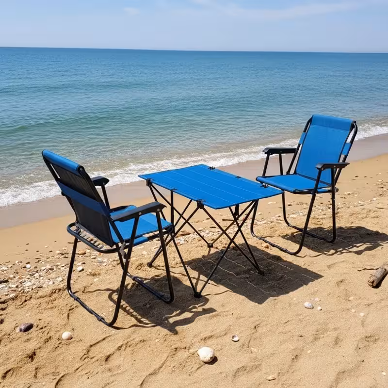 2 عدد صندلی و 1 میز تاشو