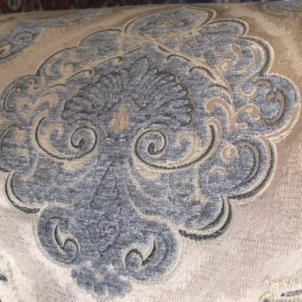 پارچه مبلی 3گل 4گل شانل کریستال 10046