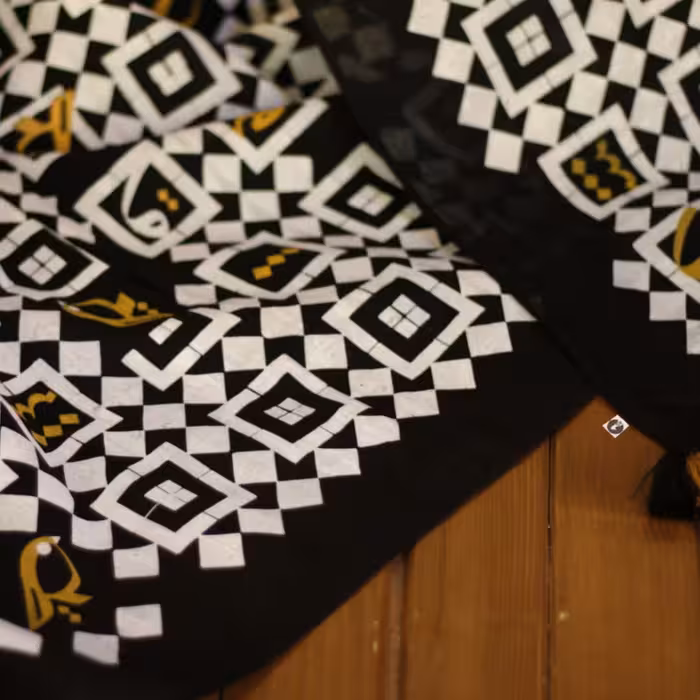 دستمال سر و گردن گدار مدل عین شین قاف