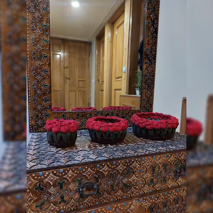 سبد قلاب بافی تریکو مدل گلدان لاله کد 23 مجموعه 3 عددی