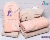 حوله ست دو نفره HANDMADE شکوفه رنگ کرم تیره و گلبهی