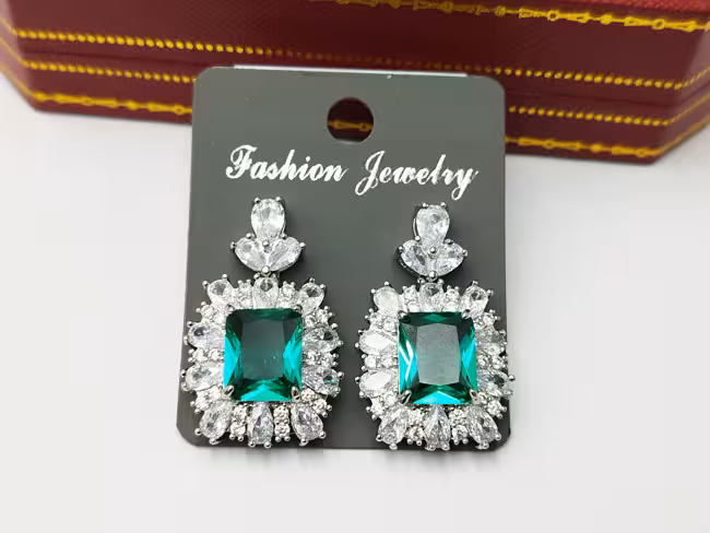گوشواره فوق لوکس جواهری کریستال سبز کد go106