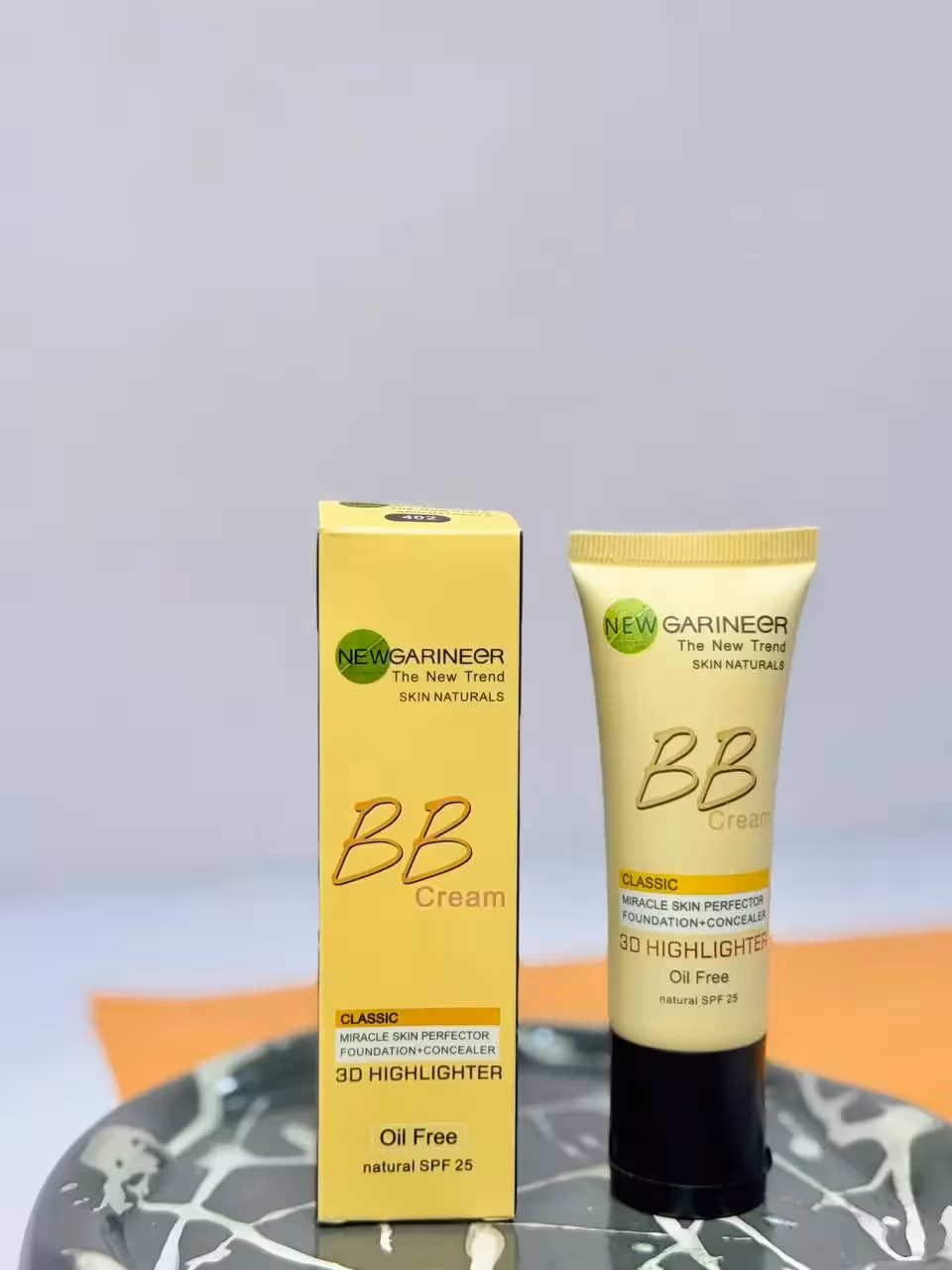 بی بی کرم گارنیر بدون روغن حاوی ضد آفتاب با SPF25