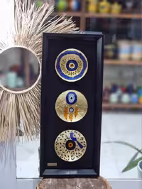 ویترای ورق طلا و نقره سه تکه تکه روی بشقاب های شیشه ای