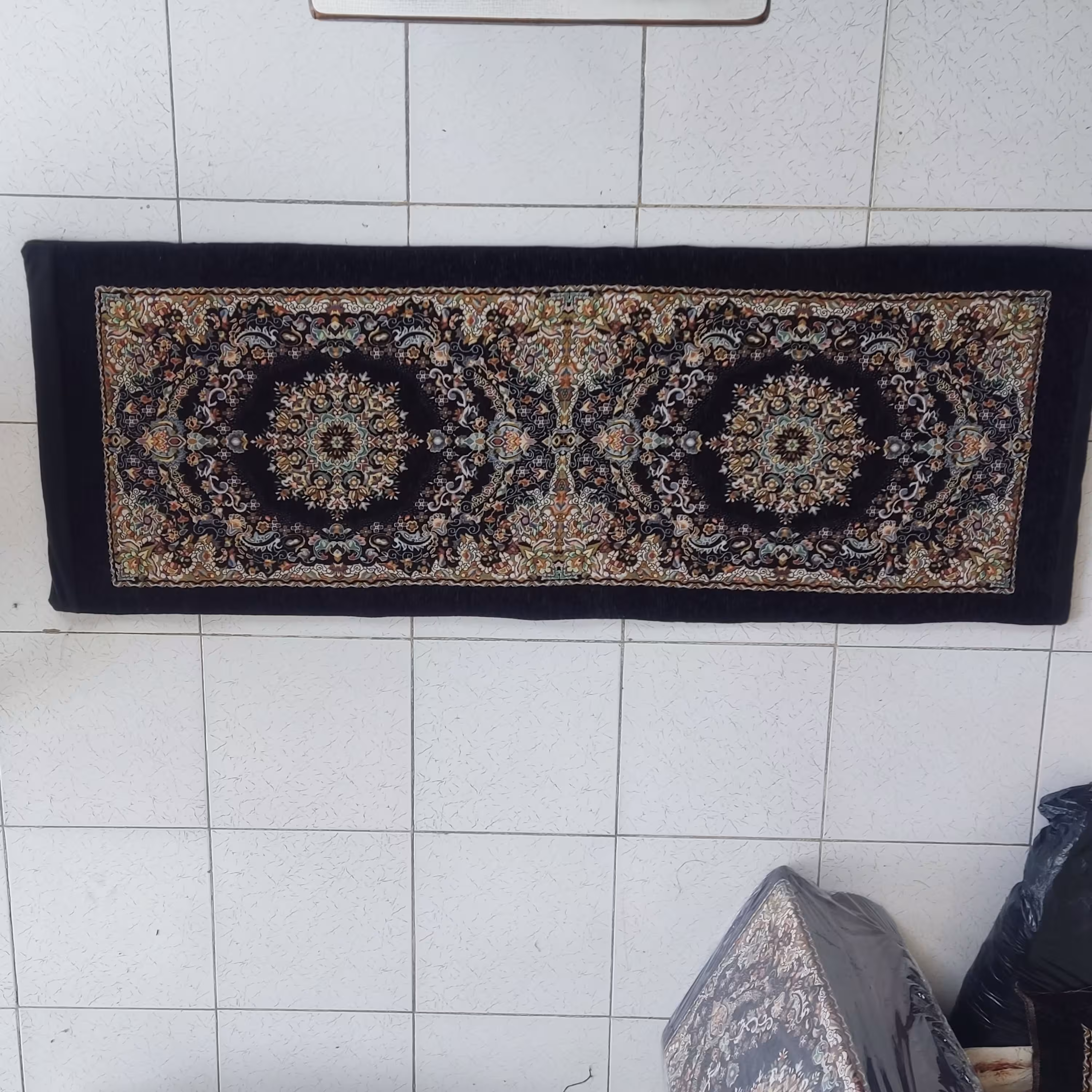 پتو کنار اتاقی