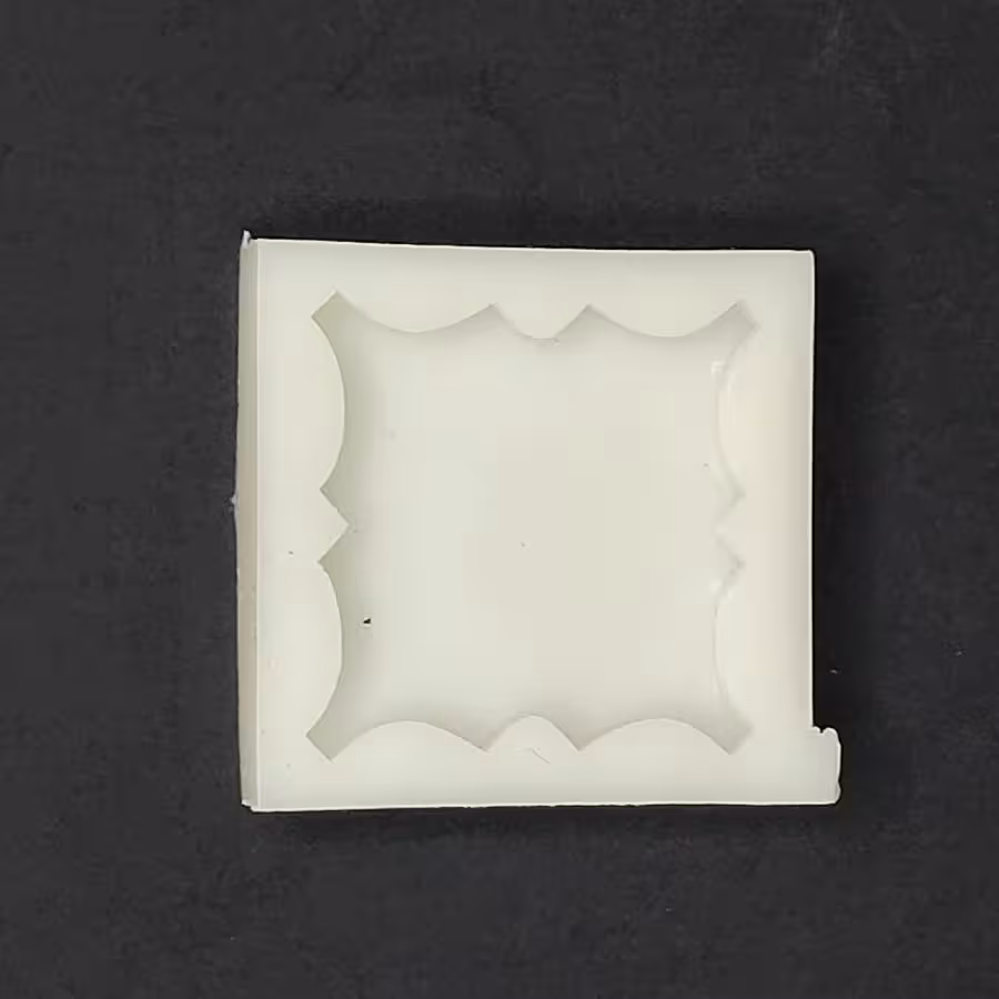 قالب سیلیکونی زیرلیوانی مربع دالبر 244