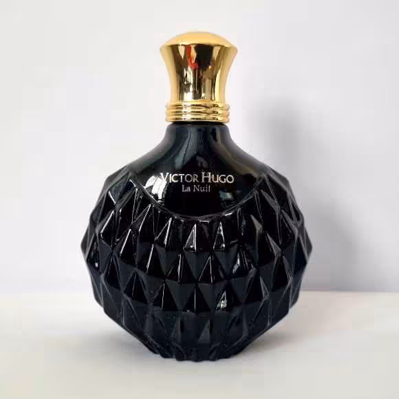 عطر ویکتور هوگو لانویت زنانه ( victor hugo la nuit )