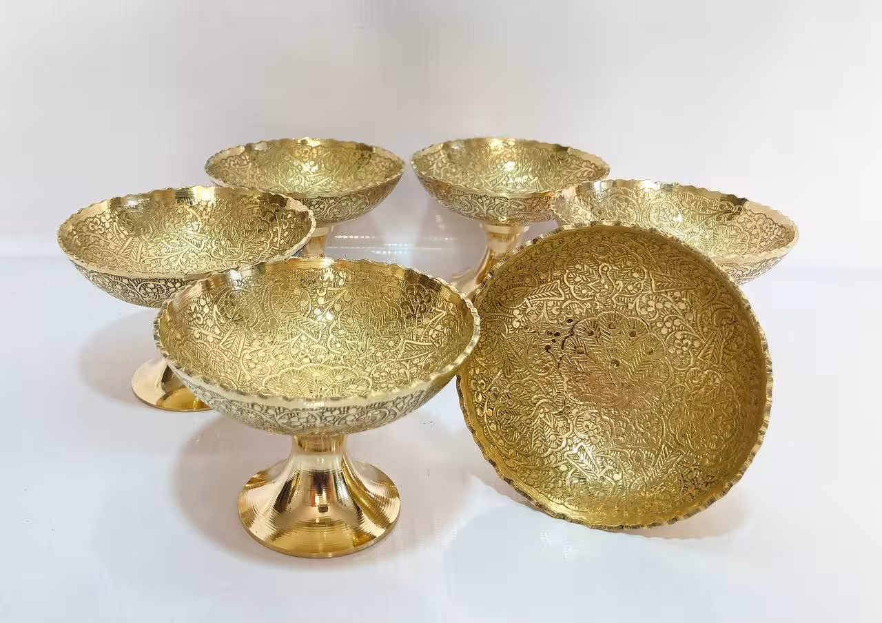 پیاله طاووس لبه ریز برنجی هندی
