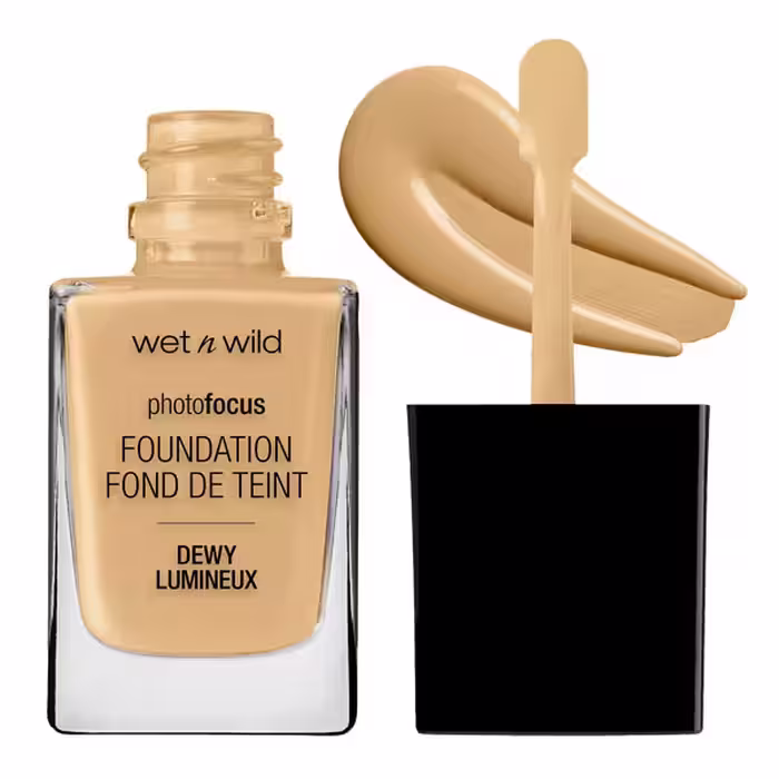 کرم پودر وت اند وایلد مدل Photo Focus Dewy رنگ Golden Beige شماره 524E حجم 30 میل