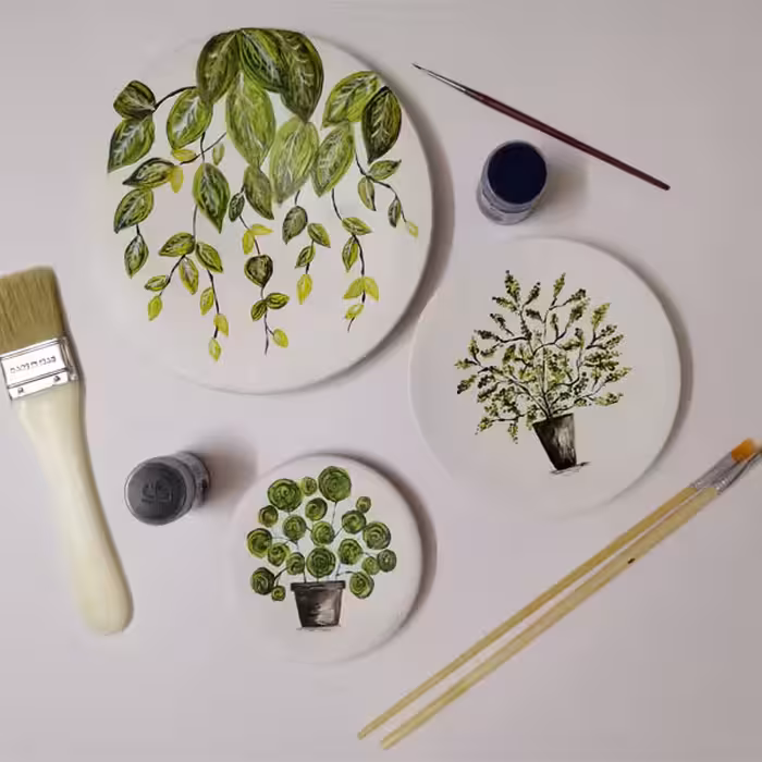 بشقاب دیوارکوب سفالی طرح گلدان مجموعه 3 عددی