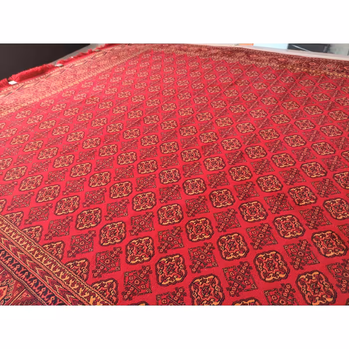 فرش ماشینی زمرد مشهد مدل کهنه نما زمینه لاکی