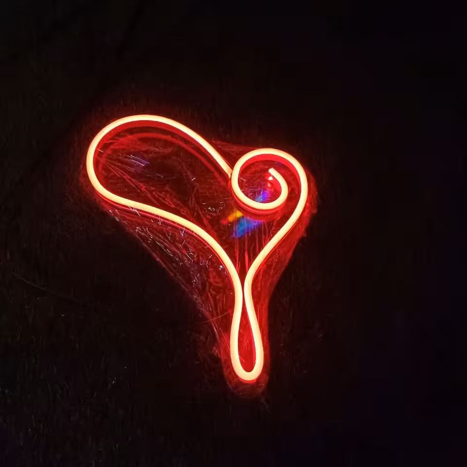 تابلو نئون طرح قلب 2