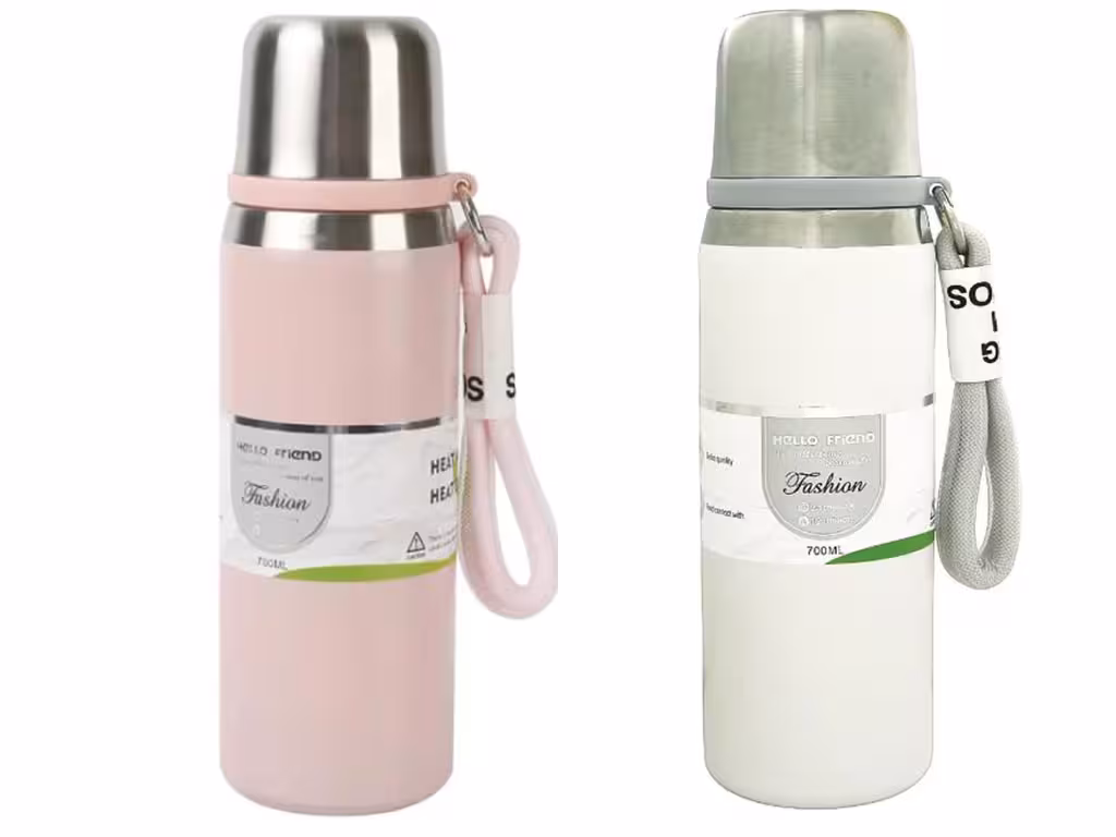 فلاسک استیل حجم 700 میلی لیتر دارای توری صافی و بند دستی