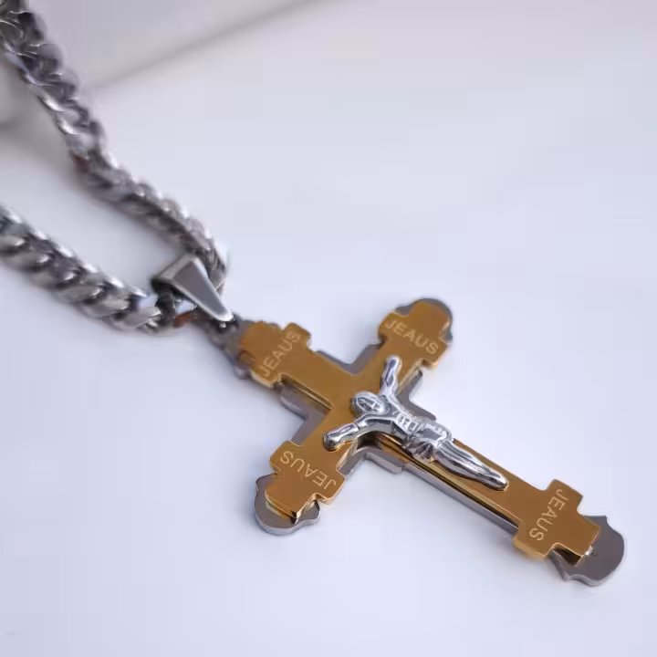 گردنبند صلیب دو رنگ استیل همراه زنجیر 6میل