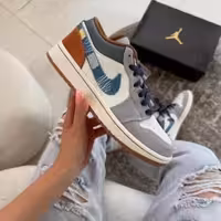 2002جردن نایک مدل nike sb dunk low طوسی روشن
