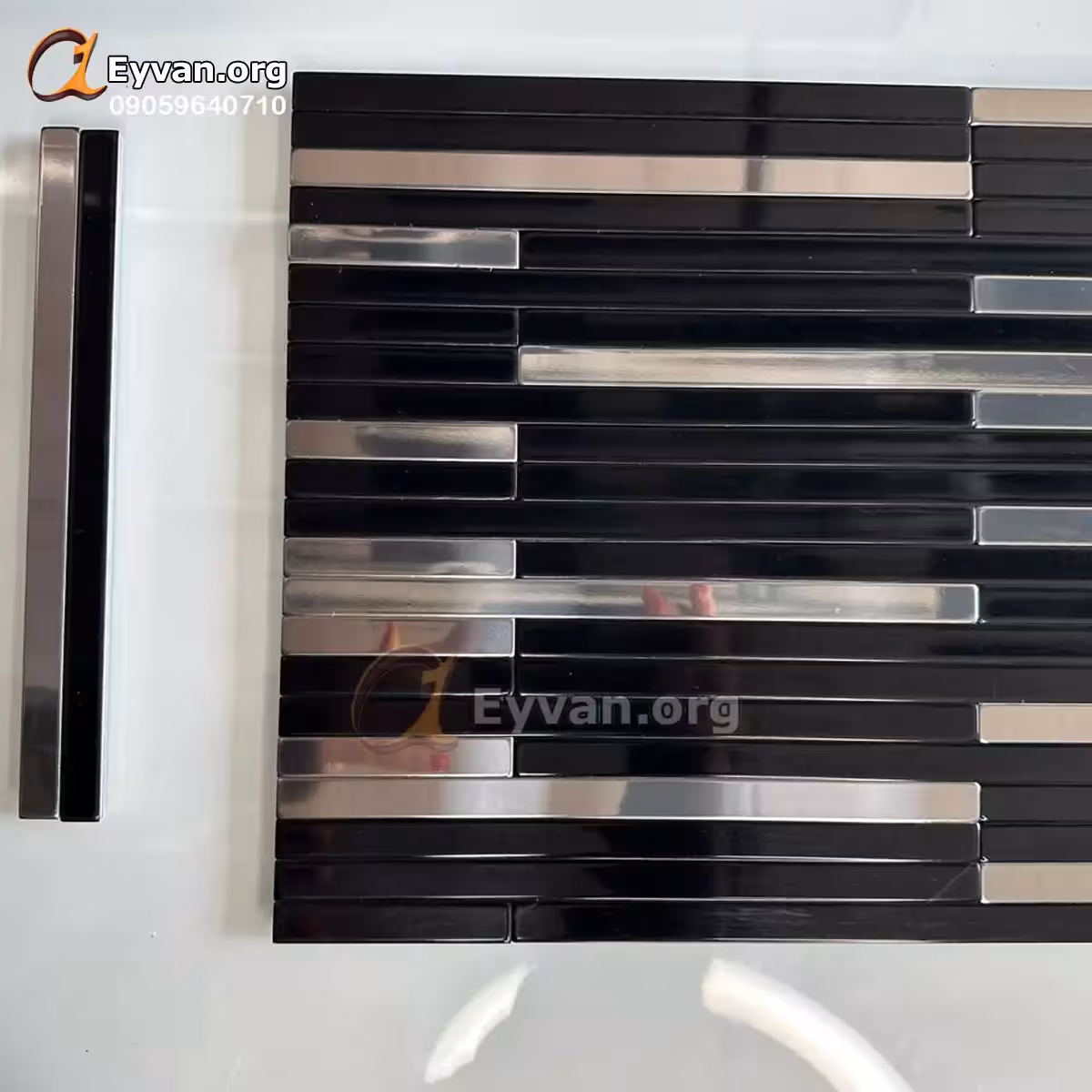 بین کابینتی مشکی چسبدار الومینیومی 20472