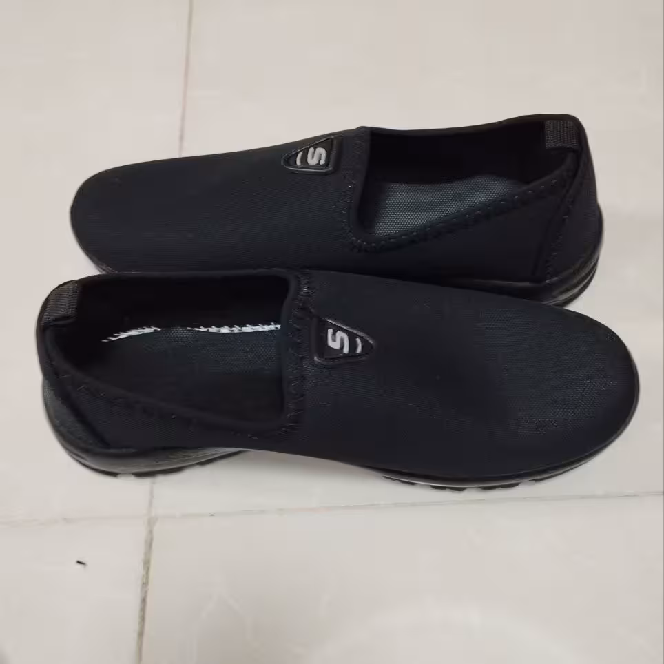 کفش اسکیچرز