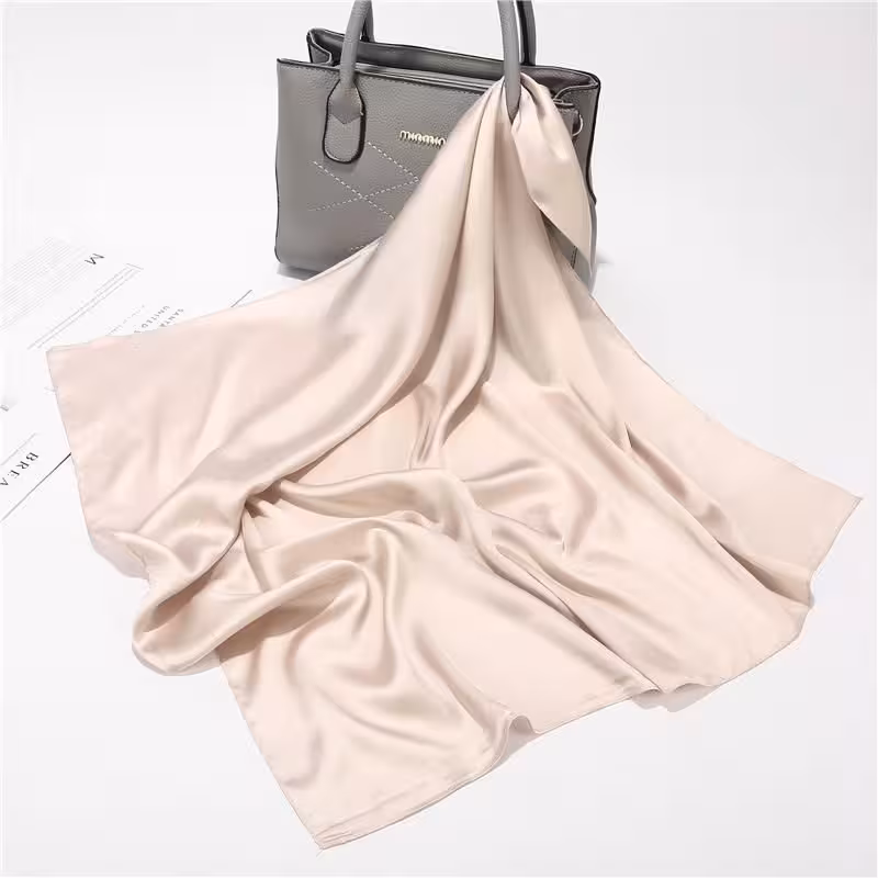روسری ساتن ابریشم رنگ استخونی قواره 110