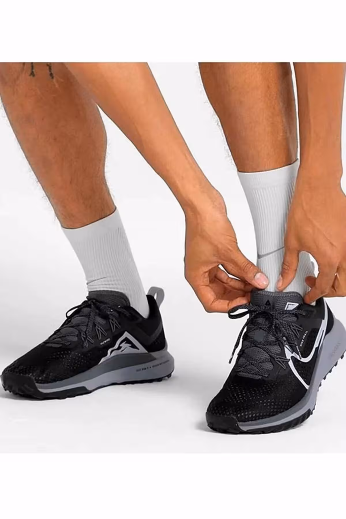 کفش های فضای باز مشکی مردانه React Pegasus Trail 4 Erkek DJ6158 001 576 Nike