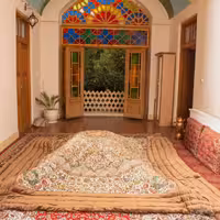 لحاف کرسی دست دوز ترمه طرح اردیبهشت رنگ کرم