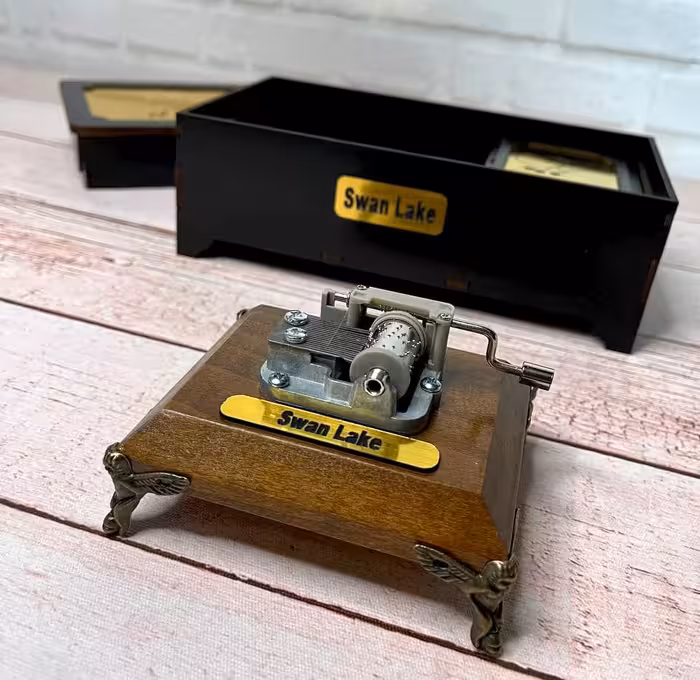 جعبه موزیکال پایه فرشته بزرگ ملودی swan lake