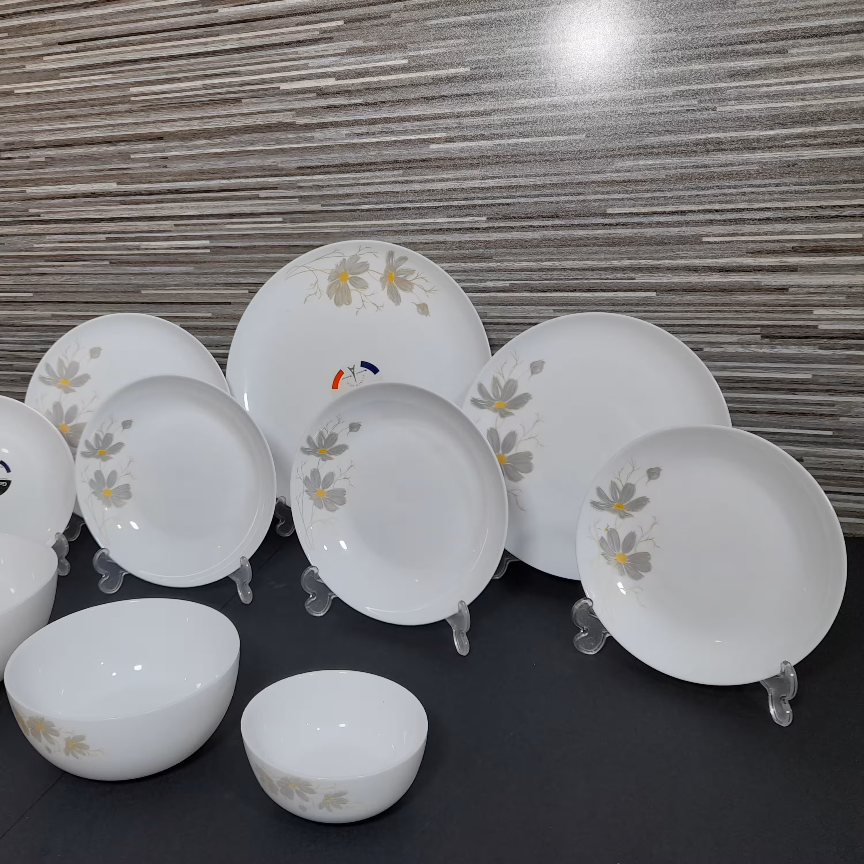 سرویس آرکوپال 26 پارچه شقایق طوسی قالب گرد دیوالی فرانسه شرکت گلدن اوپال