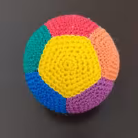 توپ رنگین کمانی بافتنی مخصوص آپارتمان سایز کوچک