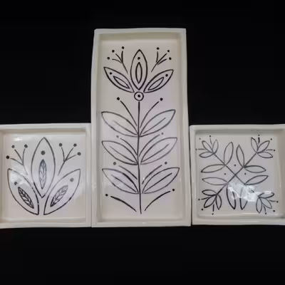 شیرینی خوری سرامیکی هیوا طرح میخک کد 10919380 مجموعه 3 عددی