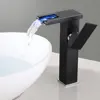 شیر روشویی مدل لوکس LED-B