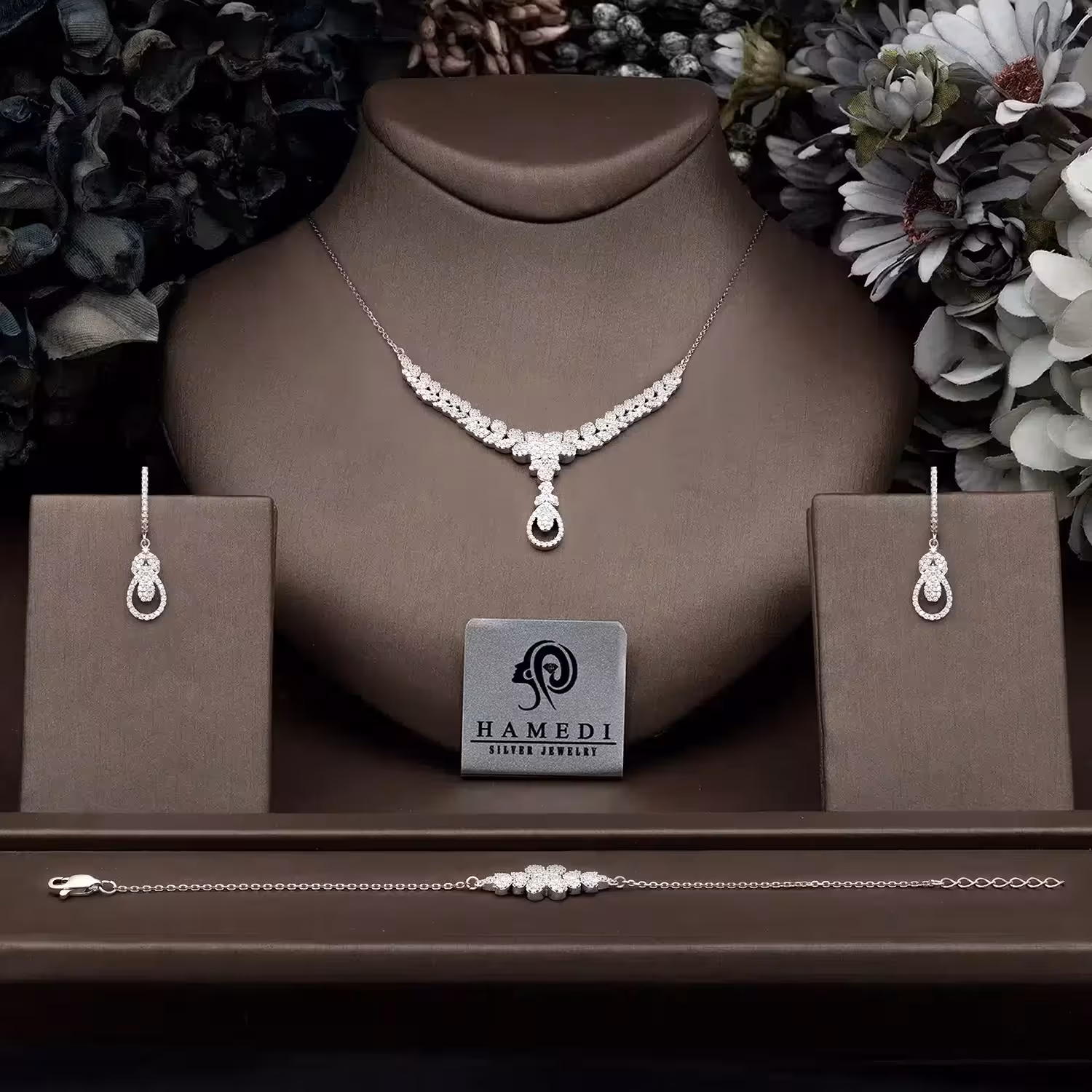 سرویس نقره زنانه مجلسی جواهری مدل SIC F42