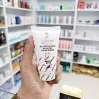 کرم ضد آفتاب بی رنگ لانسون SPF50(اصل)
