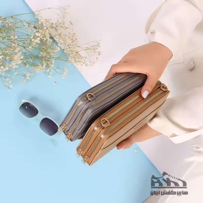 کیف پول دارای بند دستی و دوشی