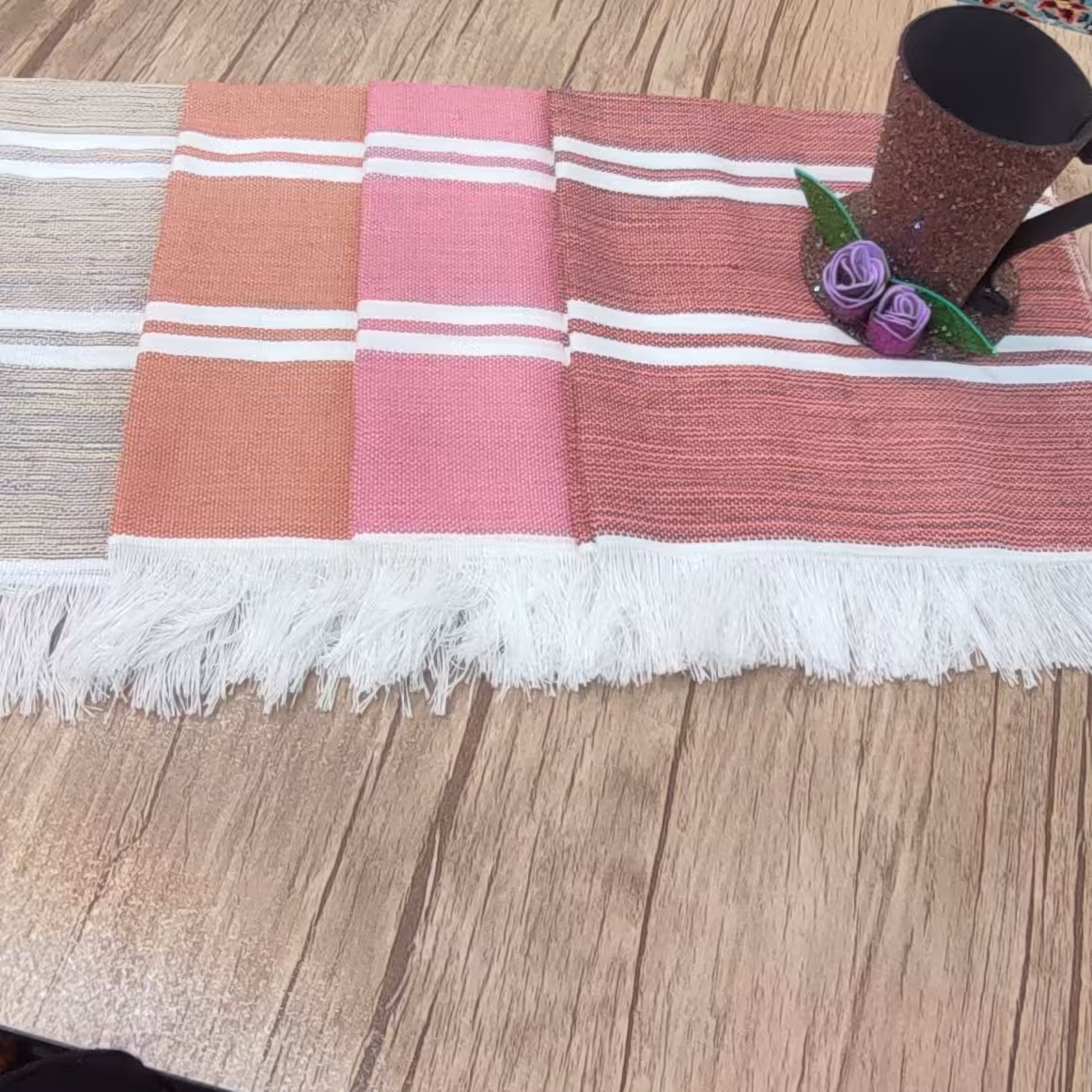 سرویس دستمال نخی با کیفیت طرح پاییزه مناسب برای نظافت و استفاده کودکان