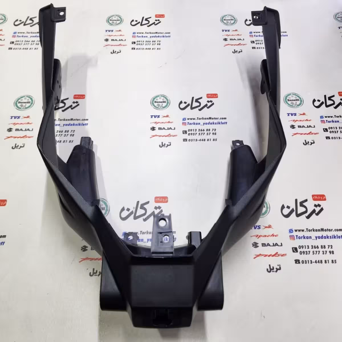 پایه راهنما و چراغ پلاک طرح ایروکس و nvx