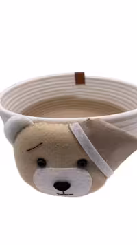 سبد لوسیون قیطان بافی طرح خرس کلاه دار