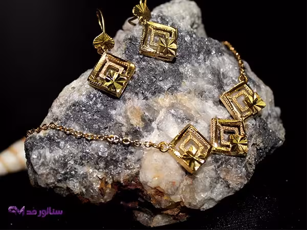 نیم ست استیل طرح طلا کد N8042