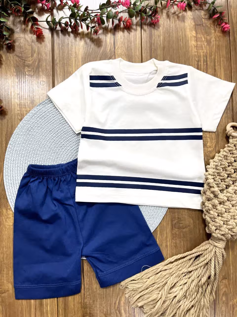 لباس بچه گانه تیشرت شلوارک دو خط