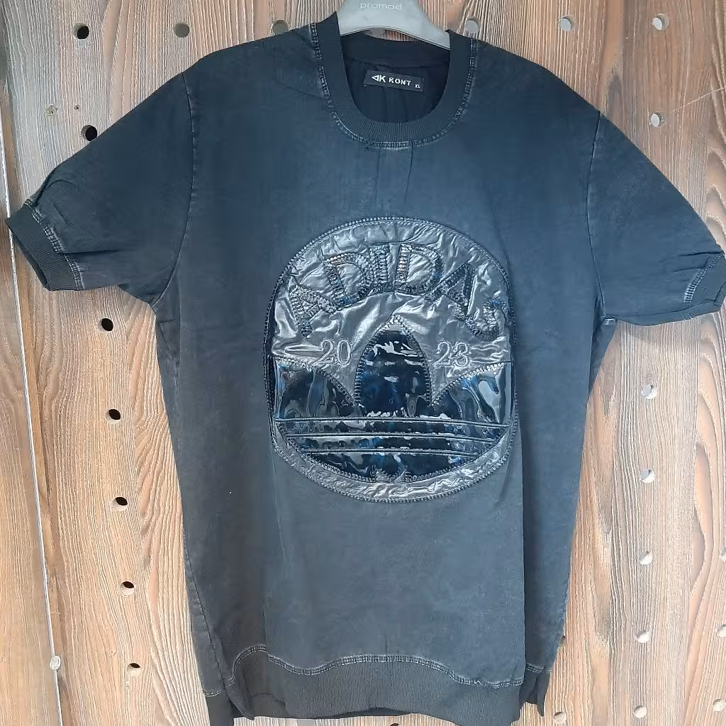 تیشرت طرح آدیداس