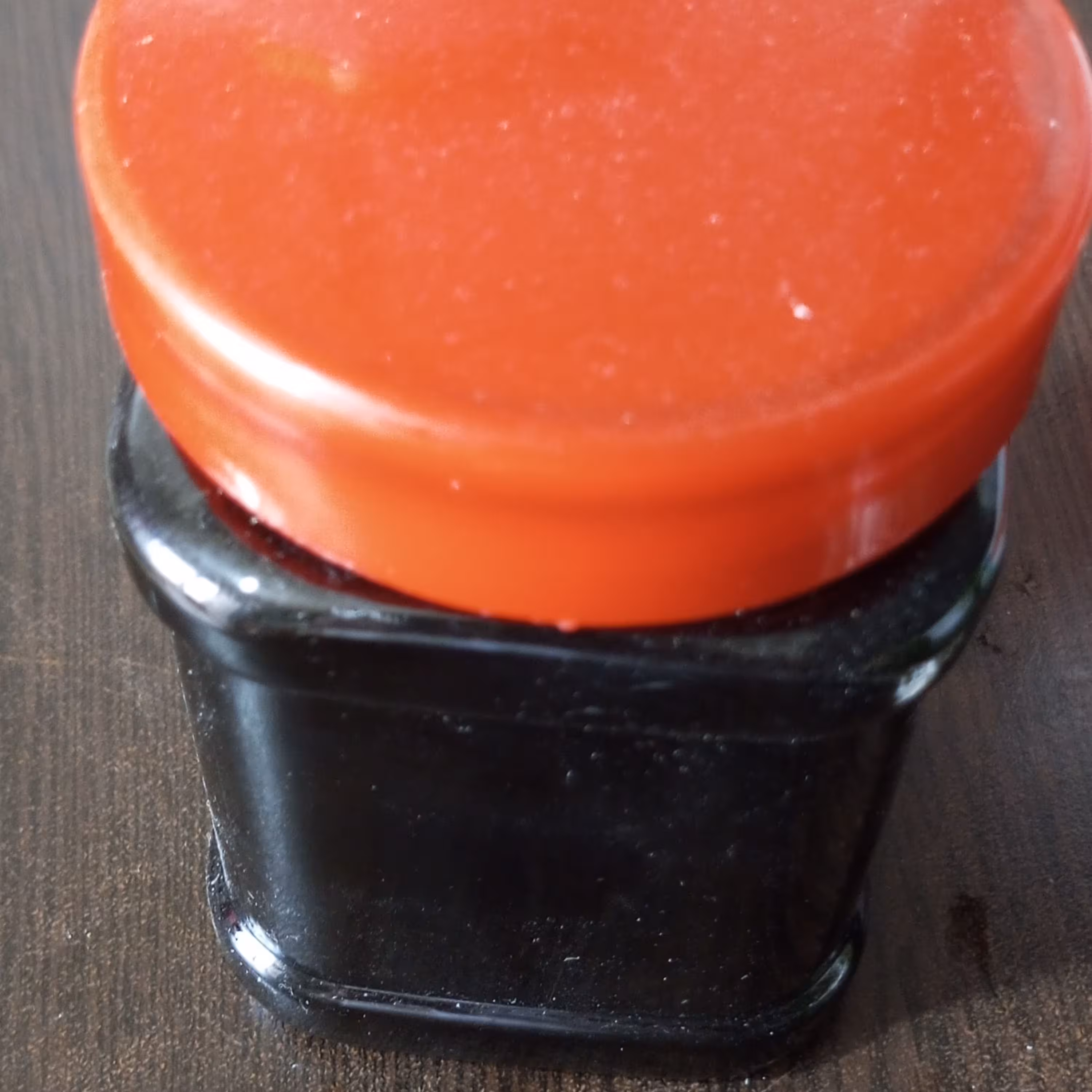 شیره تازه و خوش طعم از بهترین خرما های جنوب و شوشتر