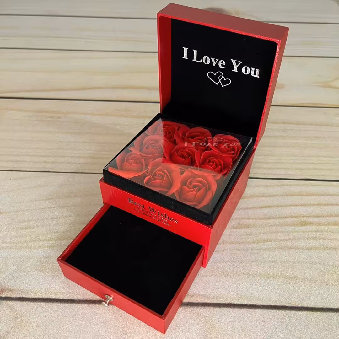 جعبه سورپرایزی  مدل 9 گل زرشکی