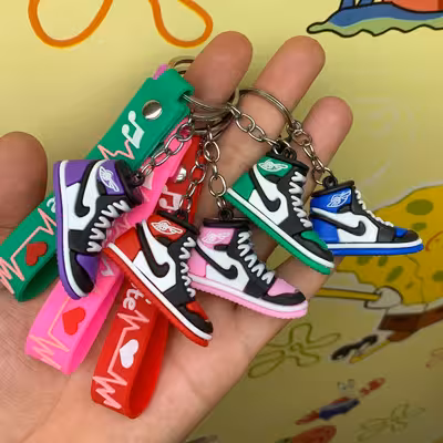 جاکلیدی مدل سیلیکونی طرح کتونی اسپرت 01