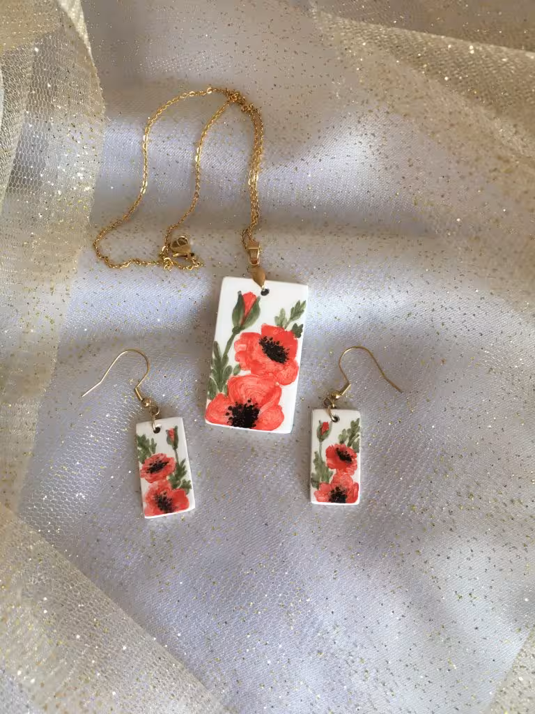 نیم ست گردنبند و گوشواره مدل «شقایق»