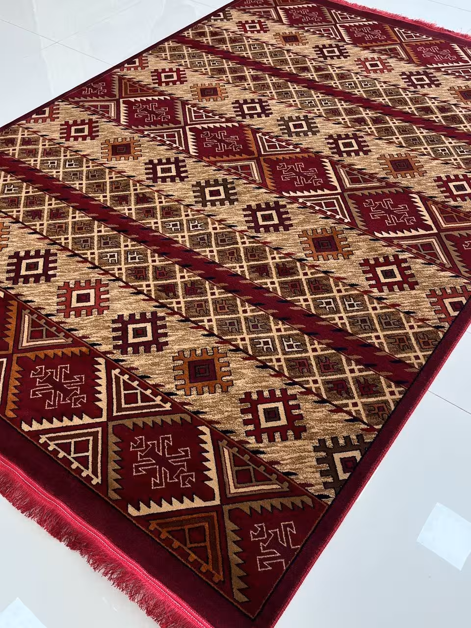 فرش لاکی 700شانه کاشان  تراکم 2100