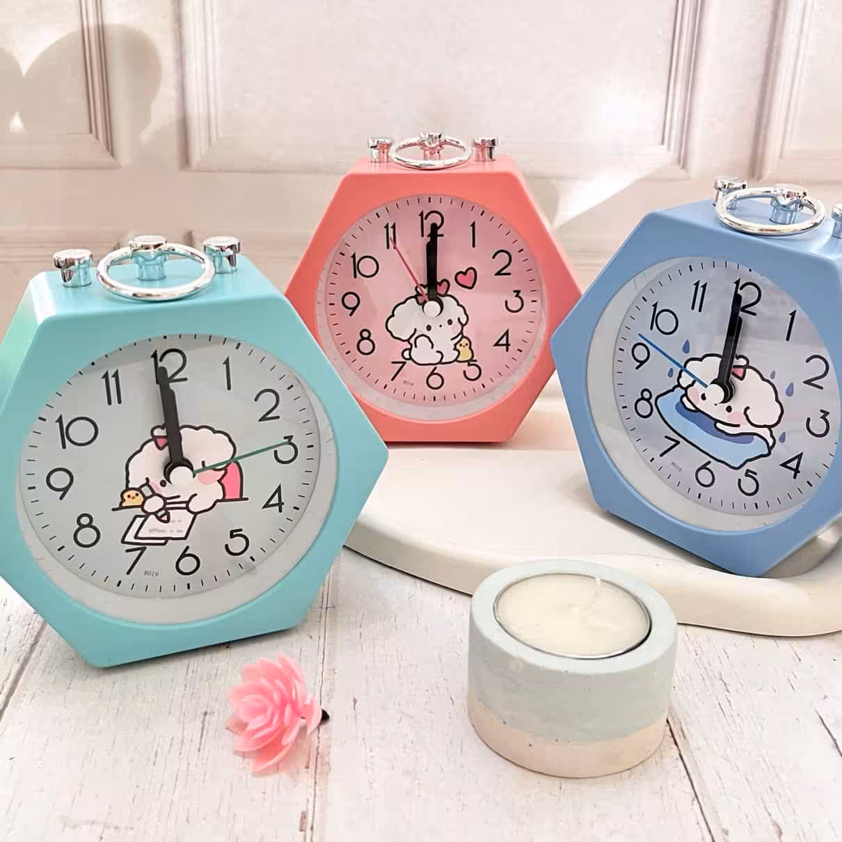 ساعت‌ رومیزی 6 ضلعی کیوت