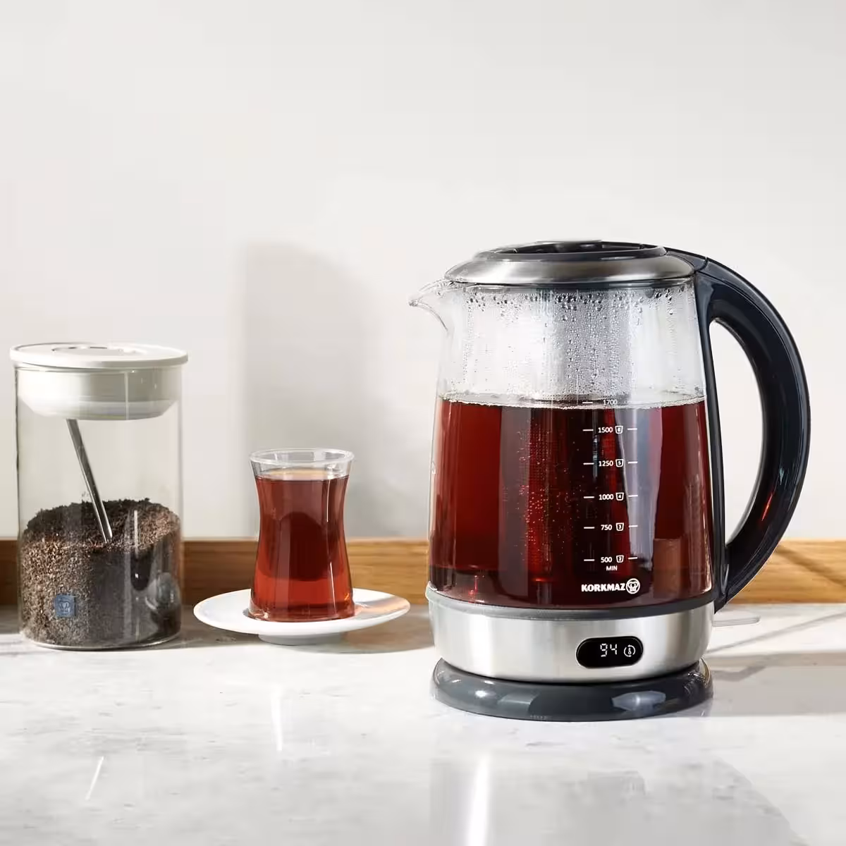 کتری برقی استیل برند کرکماز ترکیه مدل VetrinaA961