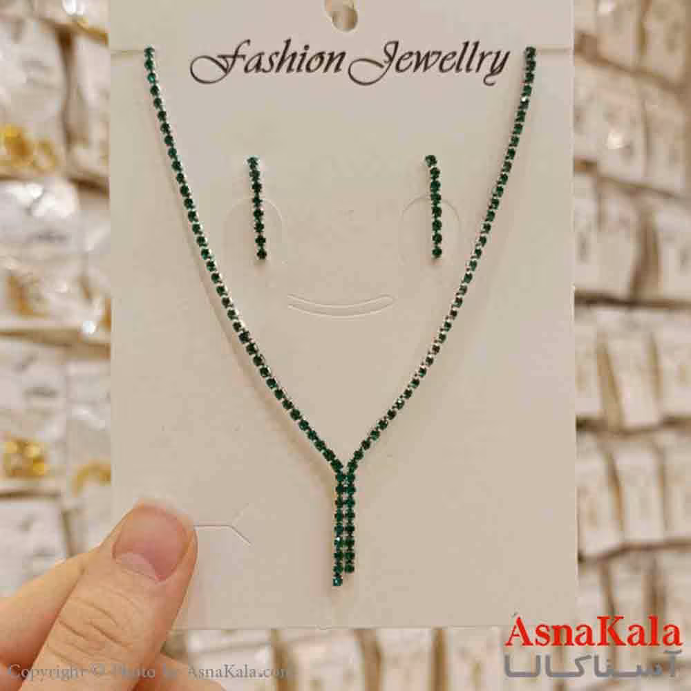 نیم ست تنیسی زنانه شامل گردنبند و گوشواره استیل مدل نگین سبز کد NIM14732W